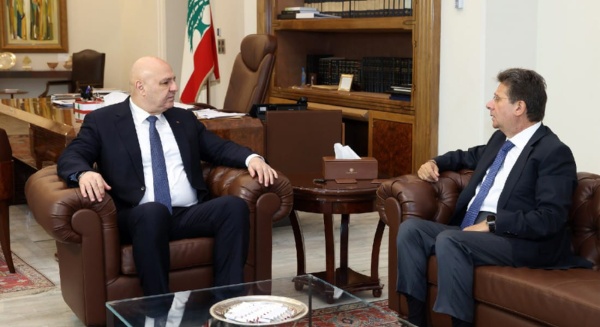 الرئيس عون يبحث مع كنعان المفاوضات المرتقبة والإصلاحات المالية الرئيس عون يبحث مع كنعان المفاوضات المرتقبة والإصلاحات المالية