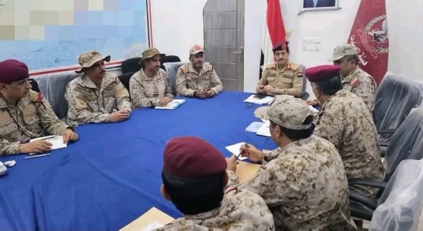 وزير الدفاع يترأس اجتماعا عسكريا استثنائيا للوقوف على تطورات الأوضاع الميدانية وزير الدفاع يترأس اجتماعا عسكريا استثنائيا للوقوف على تطورات الأوضاع الميدانية