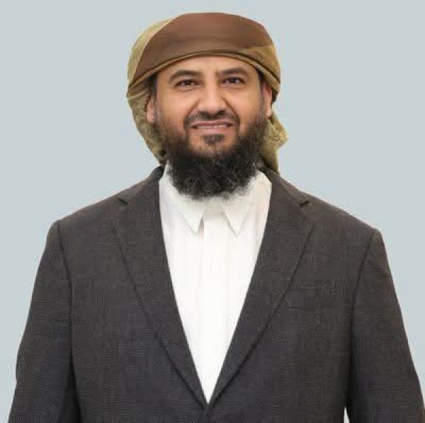 المحر مي أيدينا ممدودة للسلام العادل وبنادقنا جاهزة لمعركة حاسمة ضد الحوثيين المحر مي أيدينا ممدودة للسلام العادل وبنادقنا جاهزة لمعركة حاسمة ضد الحوثيين