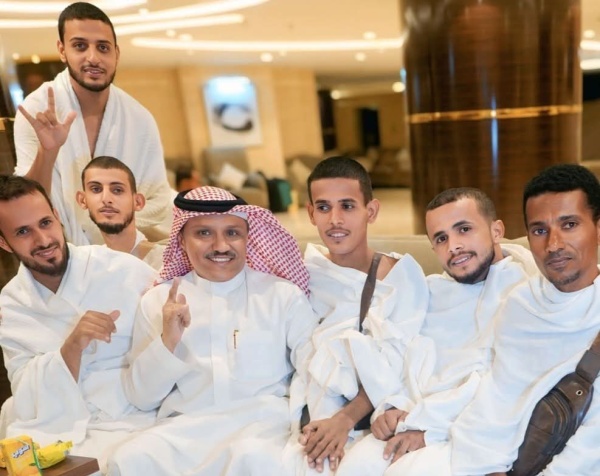 عقب وصولهم إلى مكة المكرمة معتمرو الصم والبكم يشيدون بجهود محافظ أبين وحفاوة الاستقبال وكرم الضيافة عقب وصولهم إلى مكة المكرمة معتمرو الصم والبكم يشيدون بجهود محافظ أبين وحفاوة الاستقبال وكرم الضيافة