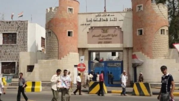 أمن عدن يطيح بخلايا إرهابية تلقت تدريبات عسكرية في مناطق سيطرة الحوثيين