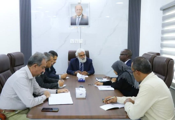 وزير التخطيط يبحث مع المفوضية السامية تعزيز التدخلات الانسانية ومشاريع دعم النازحين وزير التخطيط يبحث مع المفوضية السامية تعزيز التدخلات الانسانية ومشاريع دعم النازحين