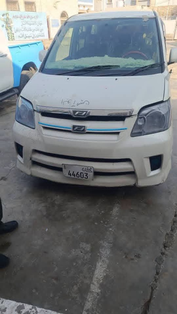شرطة العاصمة عدن تضبط باصا تسبب في حادث دهس أودى بحياة أم وابنتها في محافظة لحج شرطة العاصمة عدن تضبط باصا تسبب في حادث دهس أودى بحياة أم وابنتها في محافظة لحج