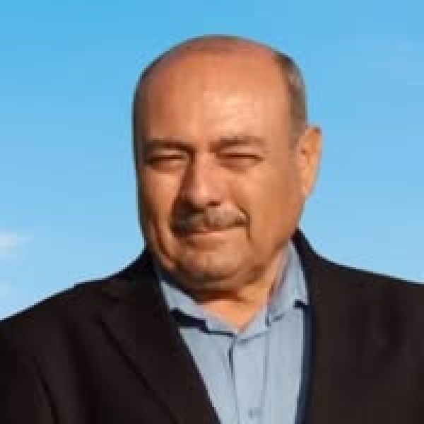 قاسم مرزا الجندي توم باراك الشخصية المثيرة للجدل في الملف الك ردي بين واشنطن وأنقرة
