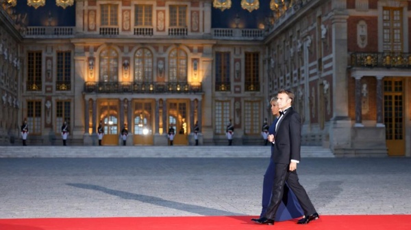 عندما يستقبل إيمانويل ماكرون قادة العالم في قصر فرساي الفاخر عندما يستقبل إيمانويل ماكرون قادة العالم في قصر فرساي الفاخر