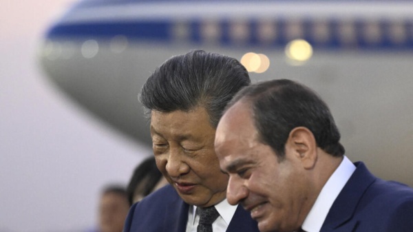 الرئيس الصيني يزور مصر لتعزيز الشراكة وسط التهديد الأمريكي بالعقوبات على شركاء إيران التجاريين الرئيس الصيني يزور مصر لتعزيز الشراكة وسط التهديد الأمريكي بالعقوبات على شركاء إيران التجاريين