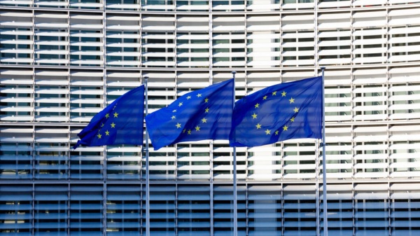 المفوضية الأوروبية تحظر عمل شركة طيران جزائرية داخل أوروبا بسبب مخاوف تتعلق بالسلامة المفوضية الأوروبية تحظر عمل شركة طيران جزائرية داخل أوروبا بسبب مخاوف تتعلق بالسلامة