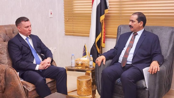 وزير الداخلية يبحث مع الملحق الأمني الأمريكي تعزيز التعاون في مجال مكافحة الإرهاب وزير الداخلية يبحث مع الملحق الأمني الأمريكي تعزيز التعاون في مجال مكافحة الإرهاب