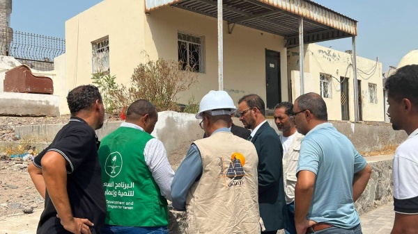 تسليم موقع مشروع إنشاء مبنى ملحق لديوان وزارة العدل بعدن إيذانا ببدء التنفيذ تسليم موقع مشروع إنشاء مبنى ملحق لديوان وزارة العدل بعدن إيذانا ببدء التنفيذ