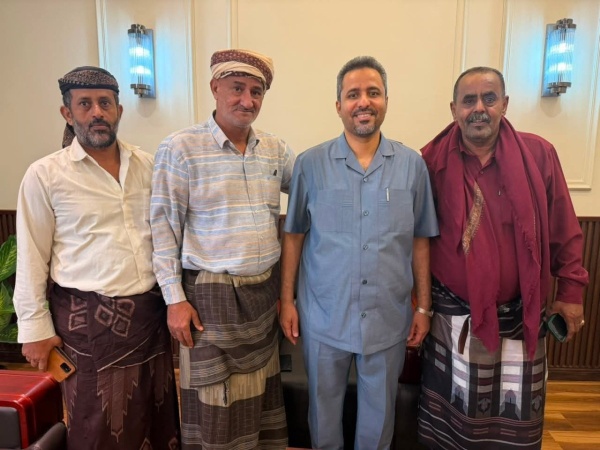 محافظ لحج يلتقي قيادة حلف أبناء الحوطة وتبن ويثمن دورهم في تعزيز النسيج الاجتماعي محافظ لحج يلتقي قيادة حلف أبناء الحوطة وتبن ويثمن دورهم في تعزيز النسيج الاجتماعي