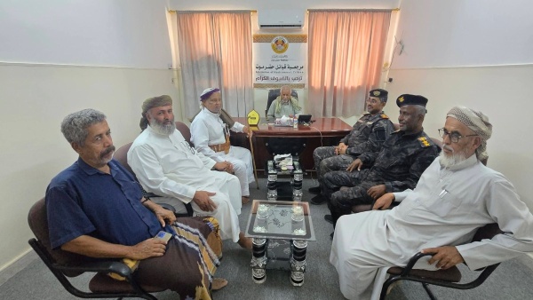 مدير عام إدارة مكافحة المخدرات بوزارة الداخلية في زيارة لمرجعية قبائل حضرموت والجانبان يبحثان سبل محاربة هذه الآفة والحد من انتشارها