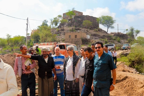 بتوجيهات المحافظ الق ب ة وكيل أول محافظة الضالع يتفقد مشروع حفر بئر وادي الأسلاف لتغذية مدينة الضالع بالمياه بتوجيهات المحافظ الق ب ة وكيل أول محافظة الضالع يتفقد مشروع حفر بئر وادي الأسلاف لتغذية مدينة الضالع بالمياه