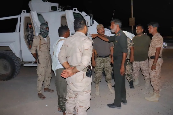 القوات العسكرية والأمنية تواصل حملتها المشتركة لمنع حمل السلاح في الشحر وغيل باوزير القوات العسكرية والأمنية تواصل حملتها المشتركة لمنع حمل السلاح في الشحر وغيل باوزير