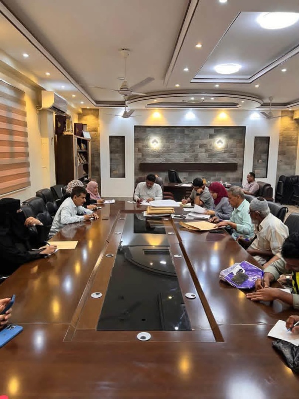 بحضور قيادة السلطة المحلية فتح مظاريف مشروع مبنى الهجرة والجوازات بالشيخ عثمان