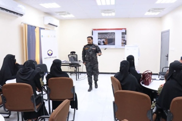 مكافحة المخدرات بساحل حضرموت تنفذ محاضرة توعوية للشباب بالمكلا حول مخاطر المخدرات مكافحة المخدرات بساحل حضرموت تنفذ محاضرة توعوية للشباب بالمكلا حول مخاطر المخدرات