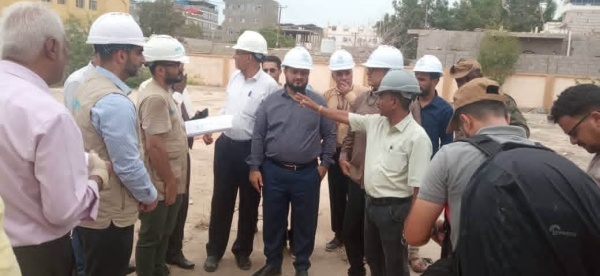 اليزيدي يضع حجر الأساس لأول مركز متخصص للتغذية العلاجية في العاصمة عدن اليزيدي يضع حجر الأساس لأول مركز متخصص للتغذية العلاجية في العاصمة عدن