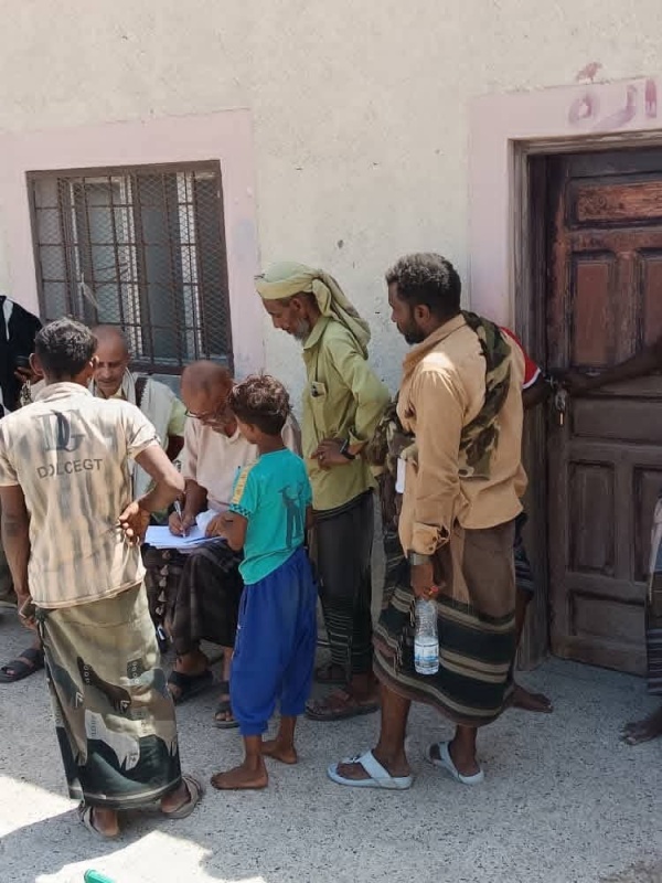 لحج لتفقد أوضاع نازحي الحرب نزول ميداني لمسؤولي السلطة المحلية والوحدة التنفيذية إلى المضاربة ورأس العارة لحج لتفقد أوضاع نازحي الحرب نزول ميداني لمسؤولي السلطة المحلية والوحدة التنفيذية إلى المضاربة ورأس العارة