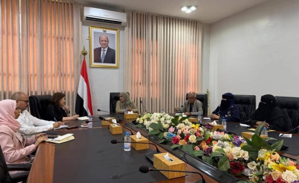 وزير الدولة لشؤون المرأة تبحث مع هيئة الأمم المتحدة أهمية الخطة الوطنية الاستراتيجية في اليمن وزير الدولة لشؤون المرأة تبحث مع هيئة الأمم المتحدة أهمية الخطة الوطنية الاستراتيجية في اليمن