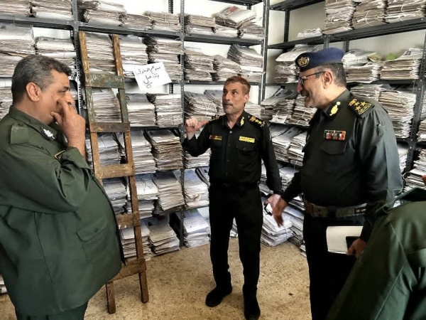 لجنة ميدانية من مصلحة الأحوال المدنية تتفقد مركز الشيخ عثمان وتشد د على الانضباط وتطوير الخدمات الرقمية لجنة ميدانية من مصلحة الأحوال المدنية تتفقد مركز الشيخ عثمان وتشد د على الانضباط وتطوير الخدمات الرقمية