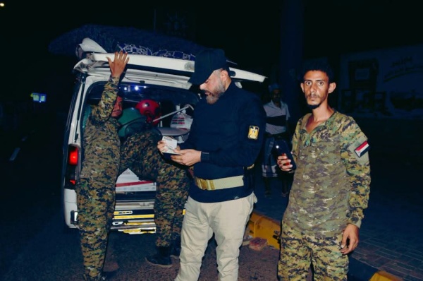 أمن العاصمة عدن ينفذ انتشارا أمنيا مكثفا لتعزيز الاستقرار وفرض النظام والقانون أمن العاصمة عدن ينفذ انتشارا أمنيا مكثفا لتعزيز الاستقرار وفرض النظام والقانون