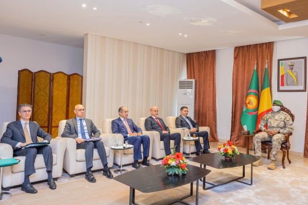 مالي غويتا يجدد التزامه بتعزيز العلاقات مع المغرب