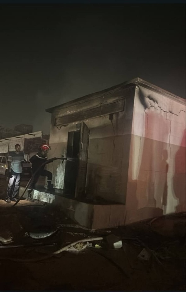 حريق في بيت محول يقطع الكهرباء عن حي بتيارت وصوملك توضح السبب