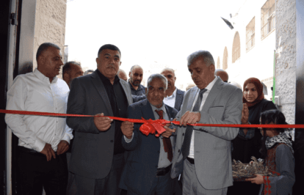 التربية تفتتح مدرسة اللبن الشرقية وتدشن عدة مشاريع في دوما وعقربا بجنوب نابلس التربية تفتتح مدرسة اللبن الشرقية وتدشن عدة مشاريع في دوما وعقربا بجنوب نابلس