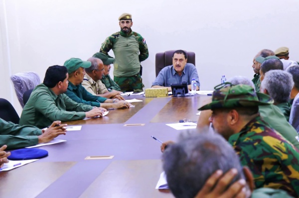 مدير أمن عدن يعقد اجتماعا موسعا بقيادات الشرطة ويؤكد تنفيذ قرارات اللجنة الأمنية بحزم