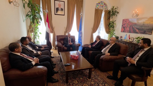 وزير الشؤون الاجتماعية والعمل يزور مقر بعثة بلادنا لدى الأمم المتحدة وزير الشؤون الاجتماعية والعمل يزور مقر بعثة بلادنا لدى الأمم المتحدة