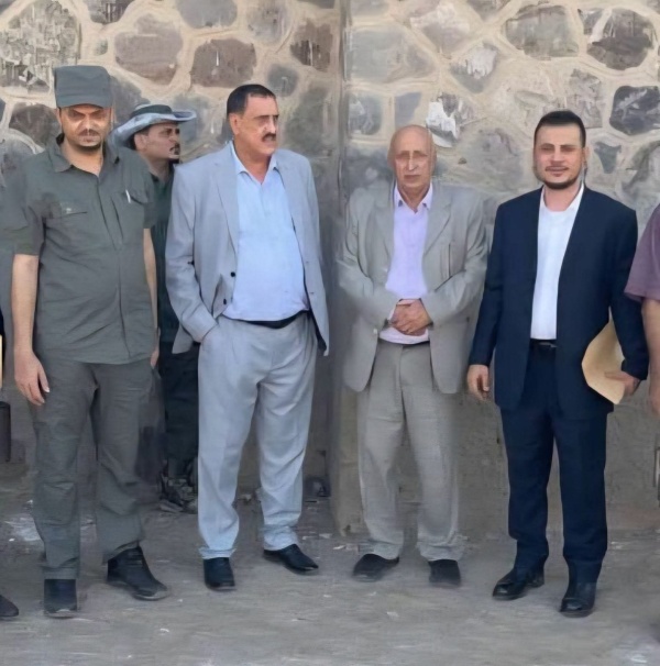 مدير أمن عدن ينعي وفاة اللواء صالح علي عبدالحبيب ويشيد بمسيرته الأمنية الحافلة بالعطاء مدير أمن عدن ينعي وفاة اللواء صالح علي عبدالحبيب ويشيد بمسيرته الأمنية الحافلة بالعطاء
