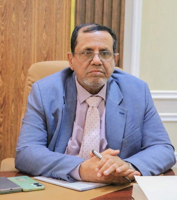 وزير النقل يطمئن على صحة الكابتن بن نهيد عقب نجاح العملية الجراحية التي أجراها في القاهرة وزير النقل يطمئن على صحة الكابتن بن نهيد عقب نجاح العملية الجراحية التي أجراها في القاهرة