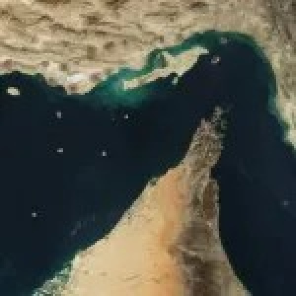 مقر خاتم الأنبیاء ص إغلاق مضیق هرمز أول خطوة للرد علی نکث العهد من العدو مقر خاتم الأنبیاء ص إغلاق مضیق هرمز أول خطوة للرد علی نکث العهد من العدو