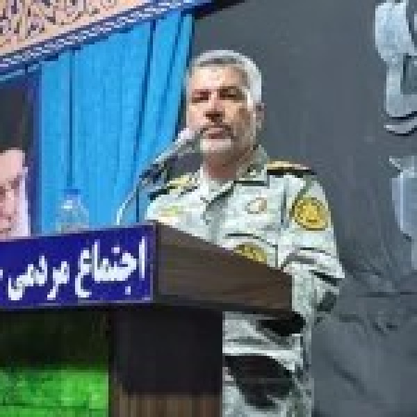 المتحدث باسم الجیش القوات المسلحة لن تتراجع قید أنملة عن مضیق هرمز المتحدث باسم الجیش القوات المسلحة لن تتراجع قید أنملة عن مضیق هرمز