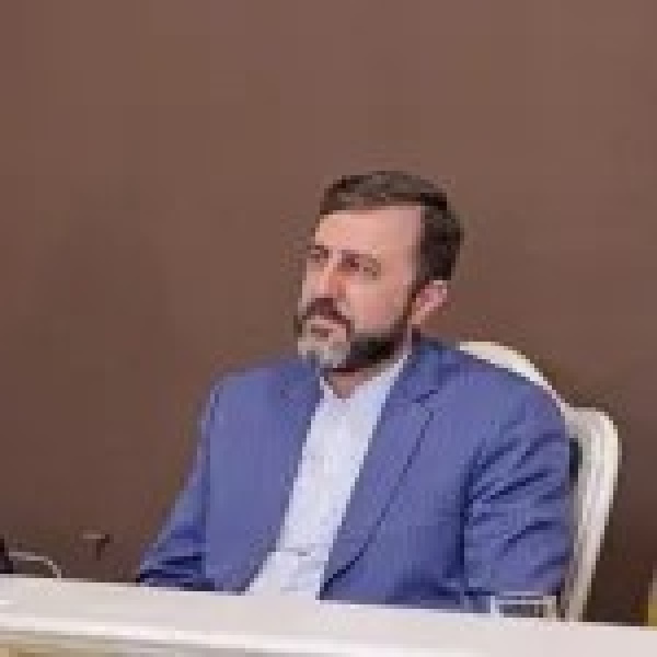 غریب آبادي الأولوية تتمثل الآن في الدفاع بحزم عن إيران والرد علی المعتدین غریب آبادي الأولوية تتمثل الآن في الدفاع بحزم عن إيران والرد علی المعتدین