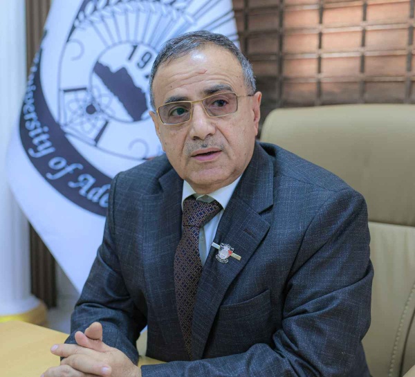 رئيس جامعة عدن يهنئ الطالب الفائز والوفد المشارك في مونديال الأمن المالي بروسيا رئيس جامعة عدن يهنئ الطالب الفائز والوفد المشارك في مونديال الأمن المالي بروسيا