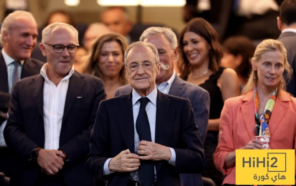 الكرة في ملعب بيريز برشلونة يضع رئيس ريال مدريد أمام خيار صعب الكرة في ملعب بيريز برشلونة يضع رئيس ريال مدريد أمام خيار صعب