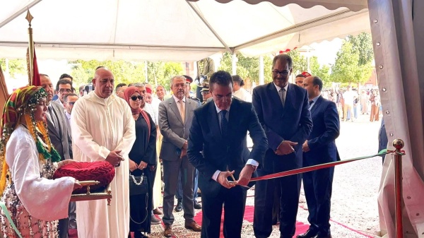 عامل إقليم أزيلال يفتتح الدورة السابعة عشرة للمعرض الجهوي للكتاب تحت شعار صوت الجبل