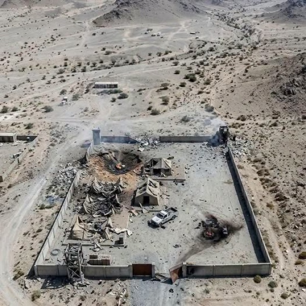 صور جديدة لكبرى معسكرات الطوارئ بعد تسويتها بالصواريخ صور جديدة لكبرى معسكرات الطوارئ بعد تسويتها بالصواريخ