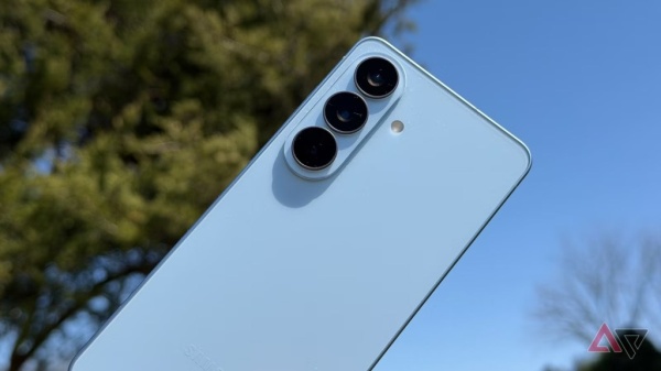 بدأت هواتف samsung galaxy أخير ا في اللحاق بمنافسي android من خلال مؤشر سرعة الشبكة بدأت هواتف samsung galaxy أخير ا في اللحاق بمنافسي android من خلال مؤشر سرعة الشبكة