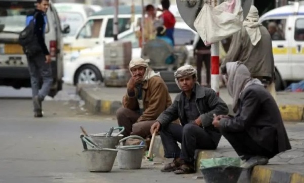 حملة حوثية لاستدراج عمال صنعاء إلى معسكرات التدريب والجبهات