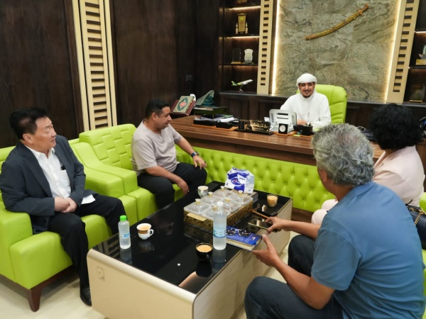مجموعة القطيبي تبحث مع وفد صيني تأسيس شركة عقارية مشتركة لتنفيذ مشاريع استثمارية في اليمن مجموعة القطيبي تبحث مع وفد صيني تأسيس شركة عقارية مشتركة لتنفيذ مشاريع استثمارية في اليمن