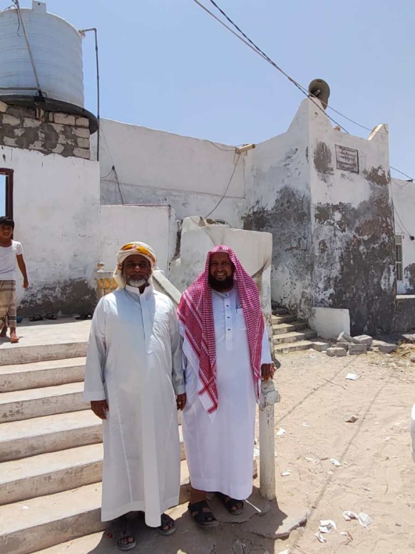 رئيس مؤسسة التنمية الخيرية بحضرموت يزور ميناء نشطون ويتفقد مسجد سعيد بن عطية بمديرية حصوين بالمهرة رئيس مؤسسة التنمية الخيرية بحضرموت يزور ميناء نشطون ويتفقد مسجد سعيد بن عطية بمديرية حصوين بالمهرة