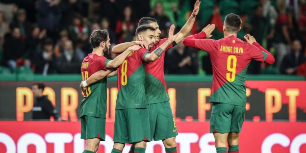 رسمي ا البرتغال تعلن تعيين مدرب النصر السابق مدير ا فني ا للمنتخب الأول رسمي ا البرتغال تعلن تعيين مدرب النصر السابق مدير ا فني ا للمنتخب الأول
