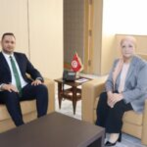 وزيرة العدل تتجاوب مباشرة ولقاء هام مع رئيس الجمعية التونسية للمحامين الشبان وزيرة العدل تتجاوب مباشرة ولقاء هام مع رئيس الجمعية التونسية للمحامين الشبان