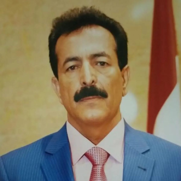 الشيخ حسين العواضي يشيد بموقف قبائل اليمن في مطارح الكرامة الشيخ حسين العواضي يشيد بموقف قبائل اليمن في مطارح الكرامة