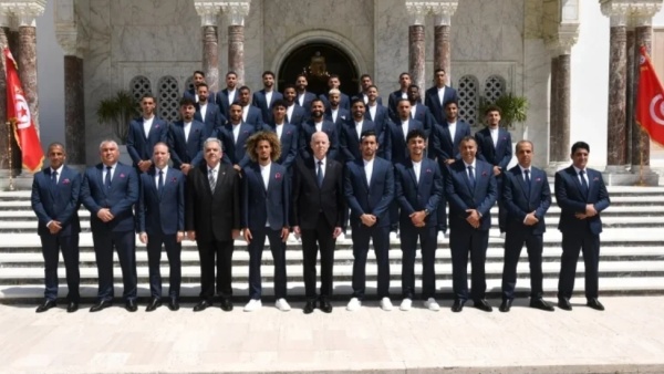 قبل سفرهم الى المكسيك رئيس الدولة يلتقي عناصر المنتخب ويوجه لهم هذه الرسالة