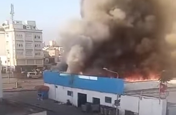 عاجل حريق ضخم يلتهم سوق سيدي عبد السلام بباب سعدون