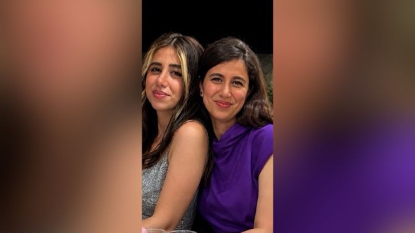 سرير سحري للضرب قريب توأمتين إيرانيتين يكشف أسلوبا مرو عا لتعذيبهما بالسجن