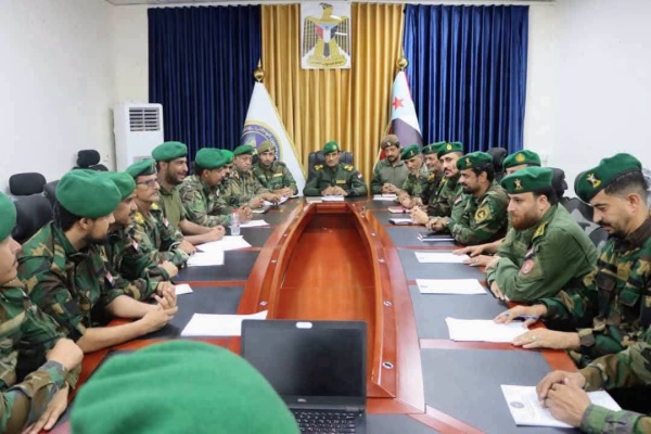 منع دخول طارق لعدن