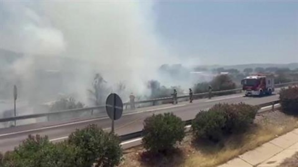 مقتل 12 شخص ا إثر حرائق غابات بإقليم الأندلس في جنوب البلاد قناة المنار مقتل 12 شخص ا إثر حرائق غابات بإقليم الأندلس في جنوب البلاد قناة المنار